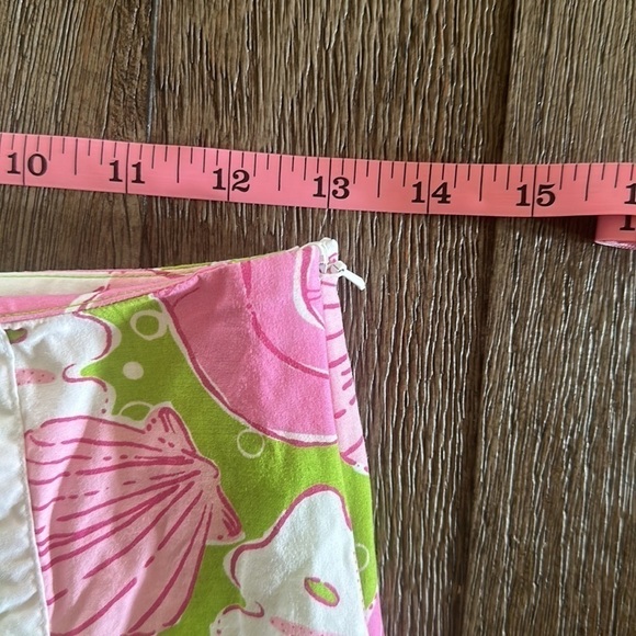 Lilly Pulitzer sand dollar and seashells Skort - Picture 7 of 8